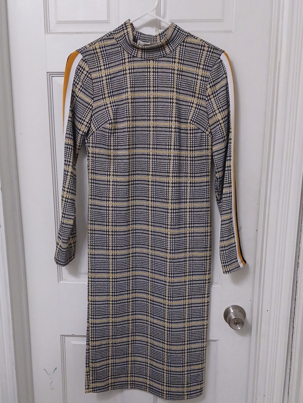 Plaid Long-Sleeve Midi Dress in Cream, Black and Yellow NWOT